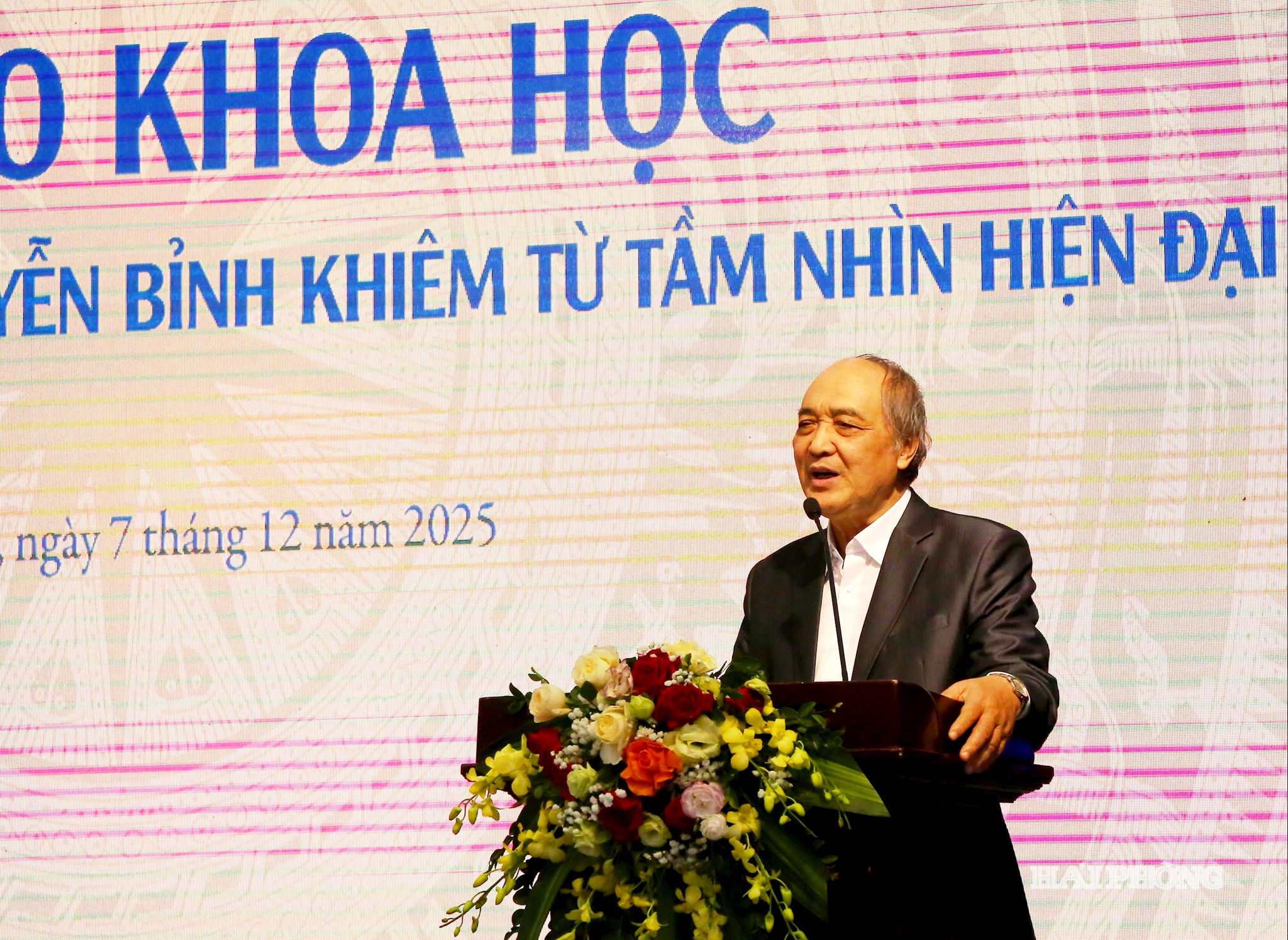 GS-TS Trần Nho Thìn Đại học Quốc gia Hà Nội tham gia ý kiến Hội thảo
