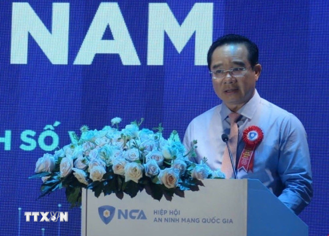 Ông Nguyễn Văn Được, Chủ tịch UBND Thành phố Hồ Chí Minh tham dự và phát biểu tại lễ ra mắt. (Ảnh: Hứa Chung/TTXVN) ttxvn-hiep-hoi-an-ninh-mang-quoc-gia-thiet-lap-them-phong-tuyen-tai-tp-ho-chi-minh-08-3.jpg