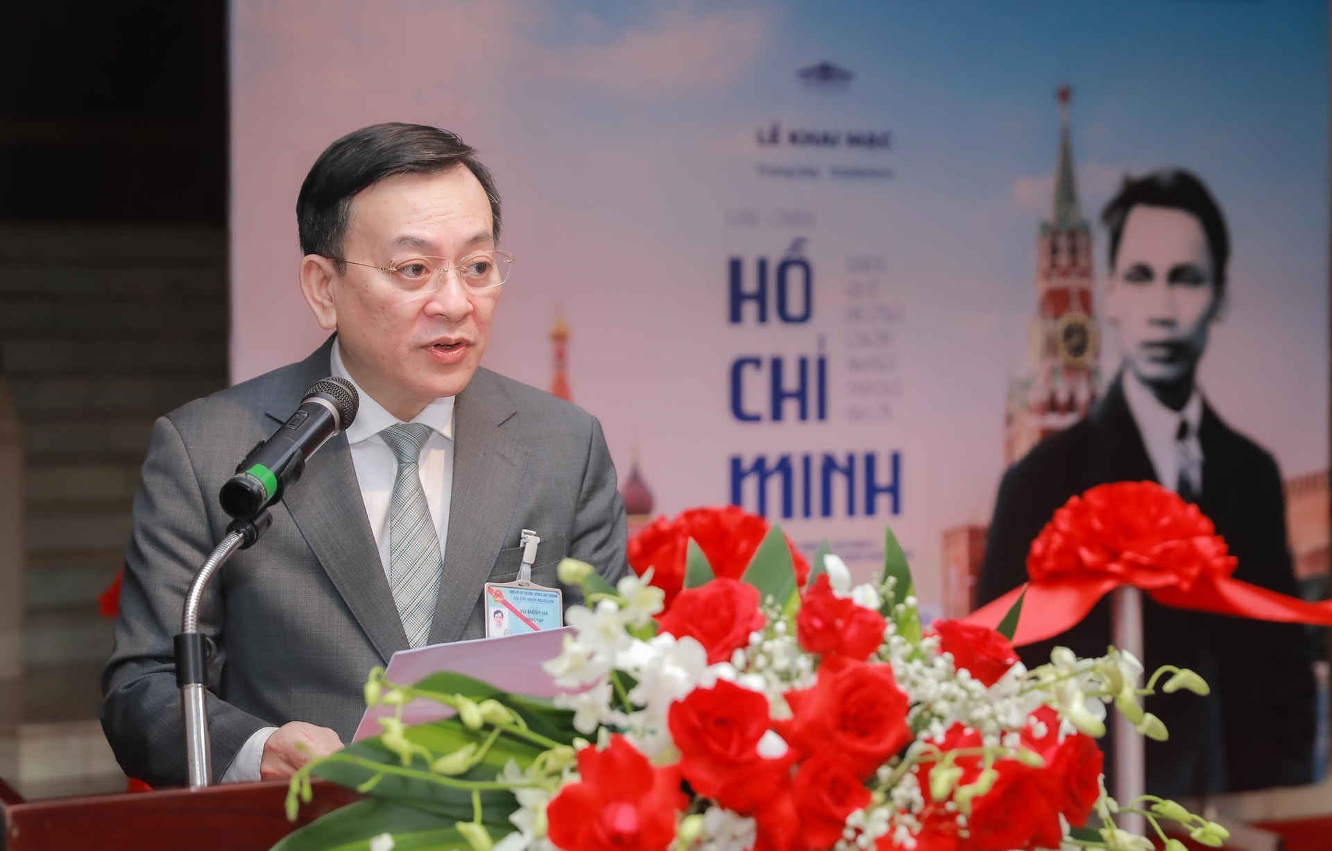Khai mạc trưng bày chuyên đề “Dấu chân Hồ Chí Minh trên quê hương Cách mạng Tháng Mười