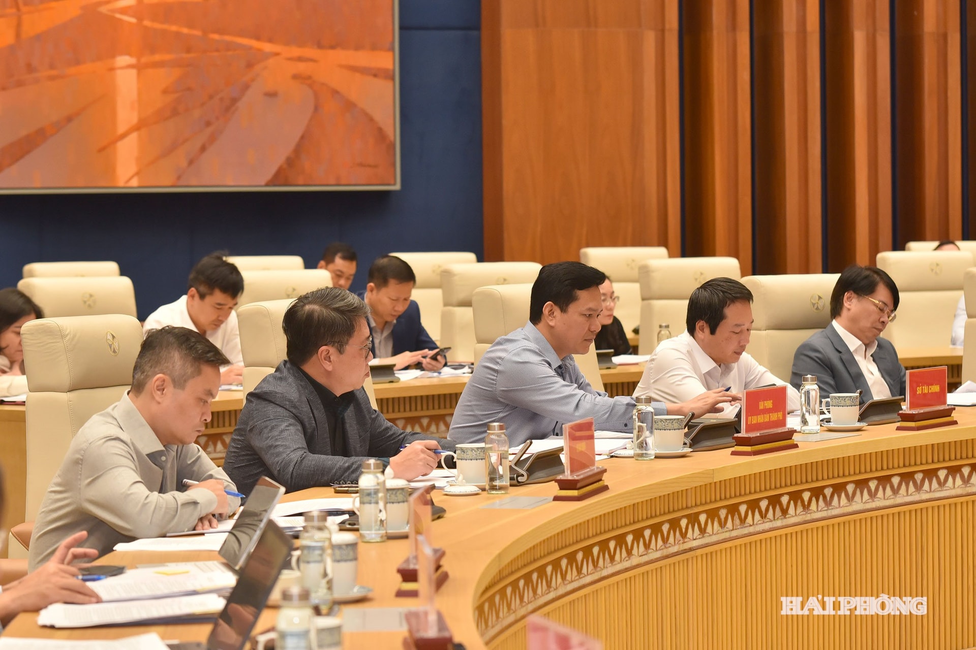 Perwakilan yang menghadiri mesyuarat.