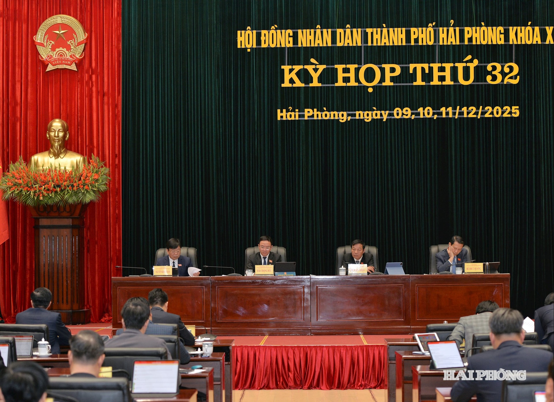 Quang cảnh Kỳ họp.