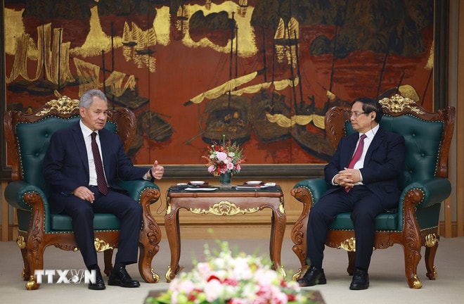ttxvn-thu-tuong-tiep-thu-ky-hoi-dong-an-ninh-lien-bang-nga-1012-2.jpg