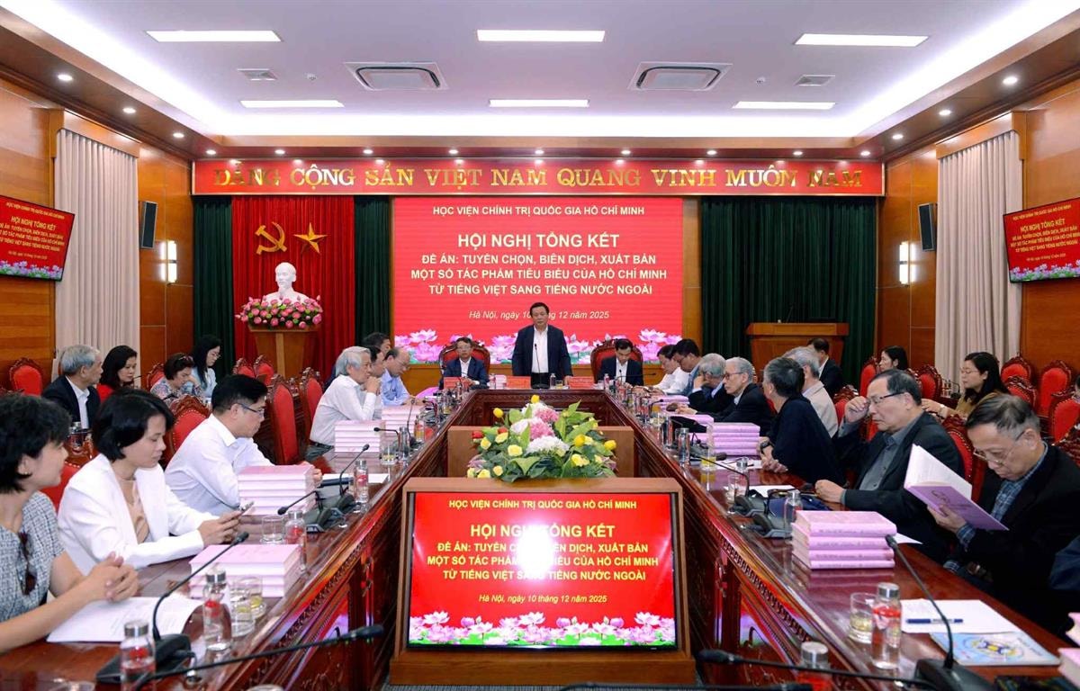 Xuất bản một số tác phẩm tiêu biểu của Chủ tịch Hồ Chí Minh sang tiếng nước ngoài - Ảnh 1.