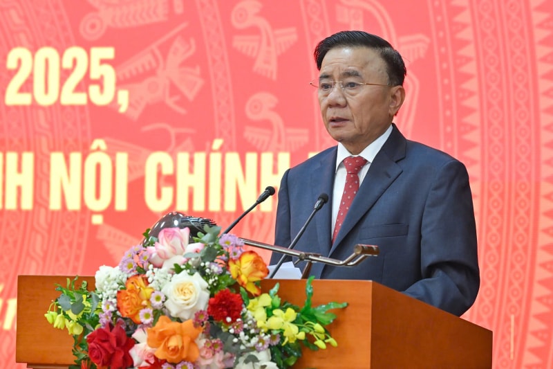 tran-cam-tu(1).jpg