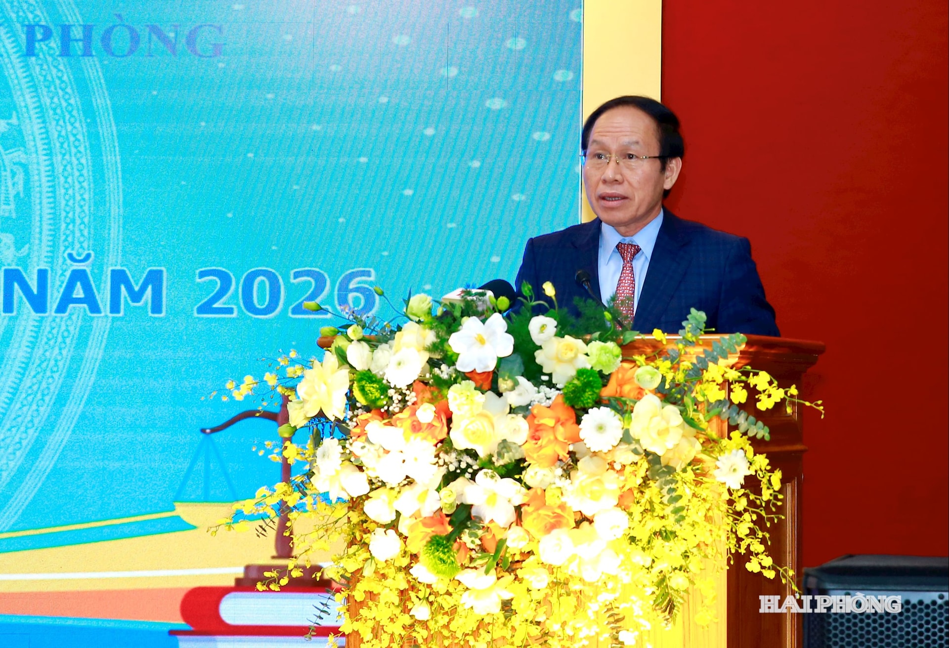Đồng chí Lê Tiến Châu, Uỷ viên Trung Đảng, Bí thư Thành uỷ, Trưởng đoàn đại biểu quốc hội Hải Phòng phát biểu tại hội nghị.