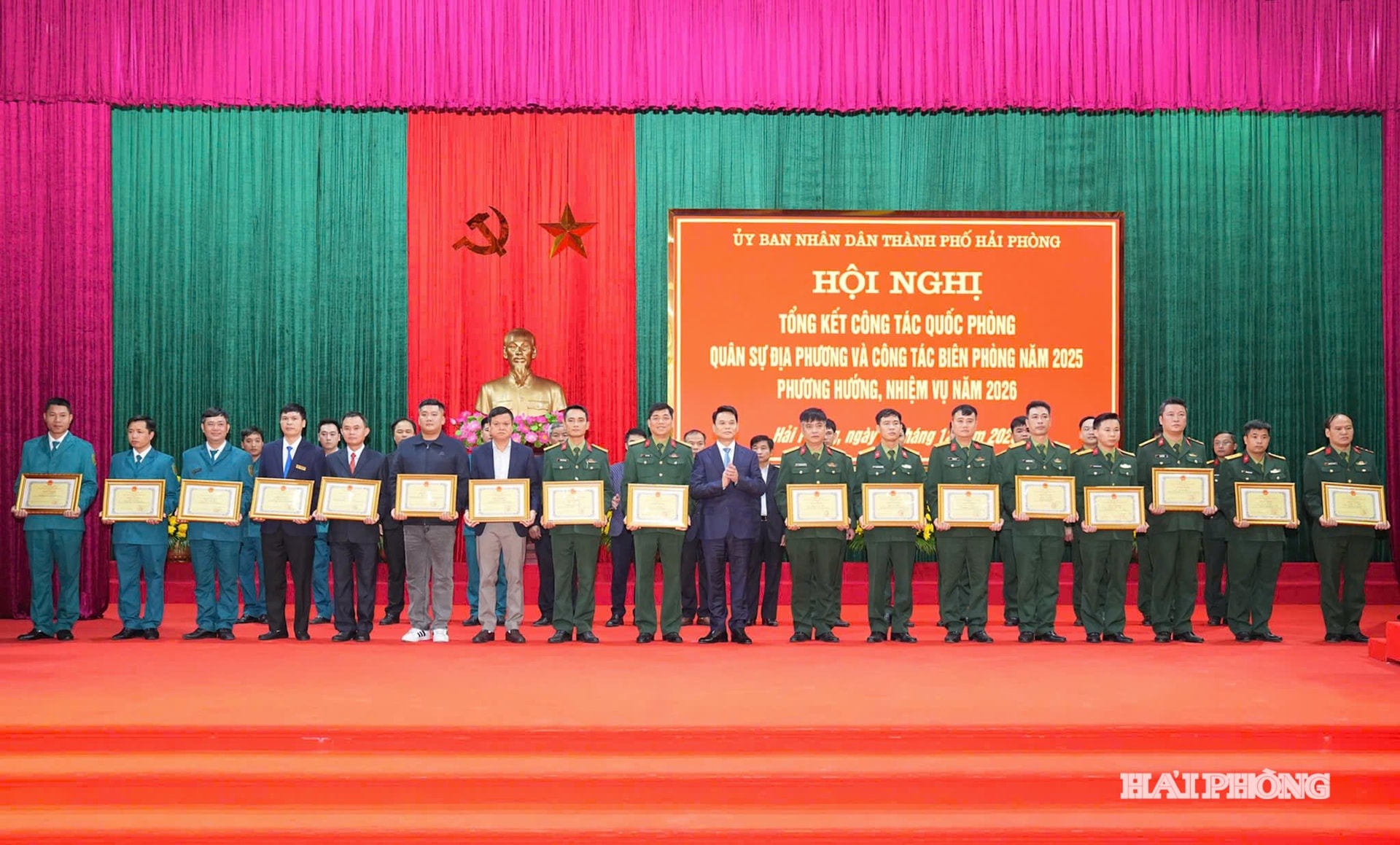 khen-thuong.jpg