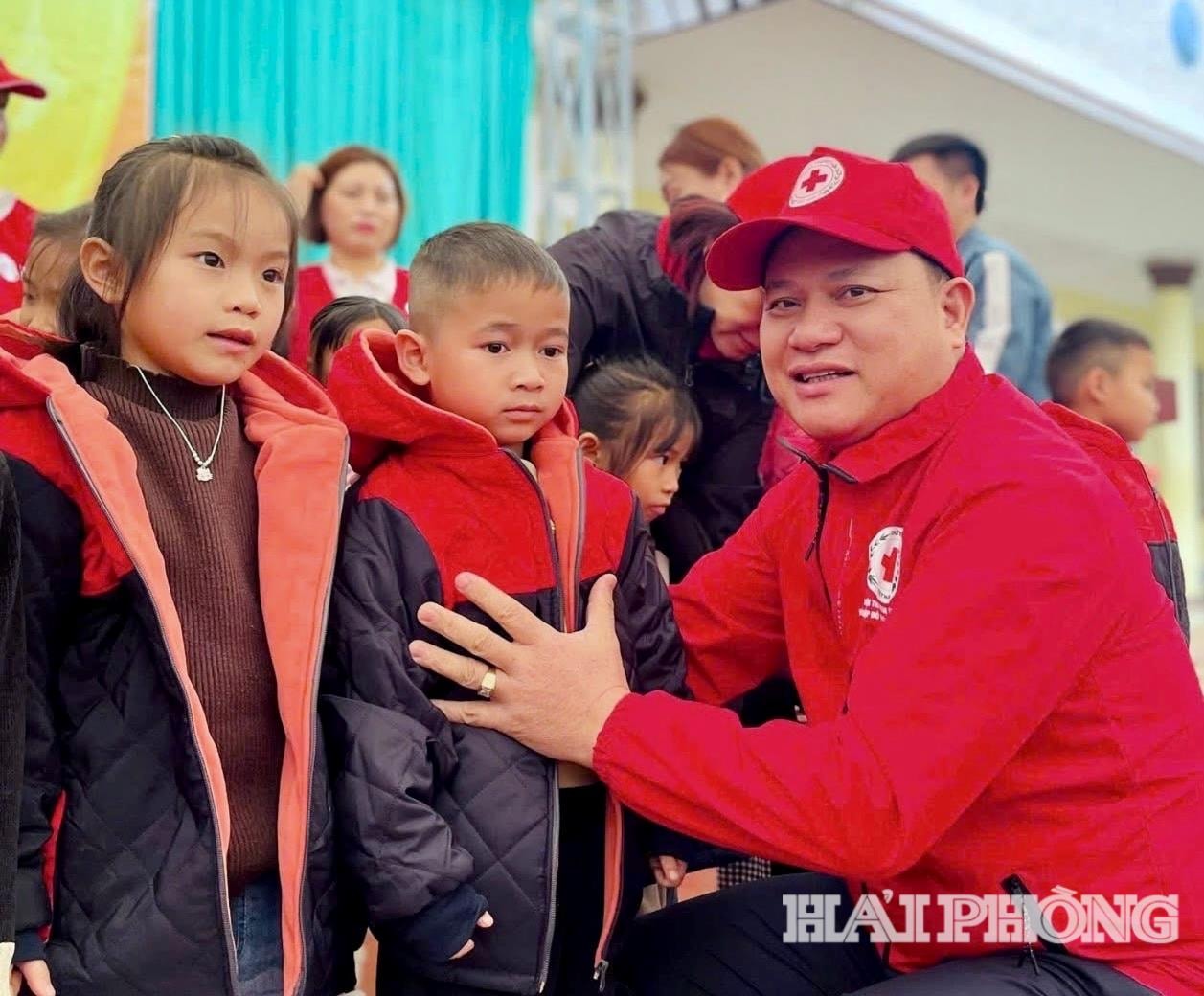 הערך הכולל של תוכנית הצדקה במחוז סון לה הוא כ-200 מיליון דונג וייטנאמי.