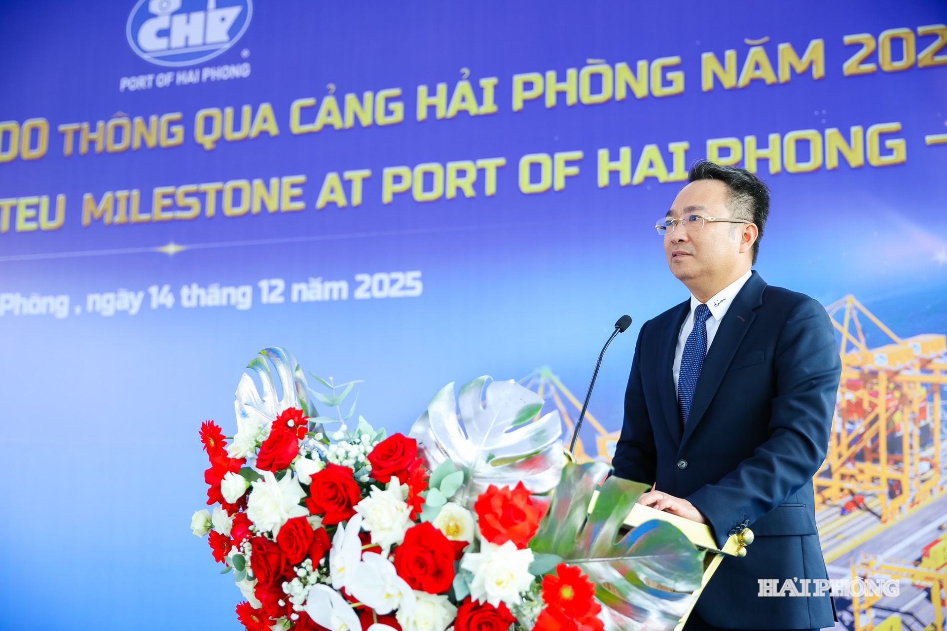 Herr Nguyen Tuong Anh, generaldirektör för Hai Phong Port Joint Stock Company, höll ett tal vid ceremonin.