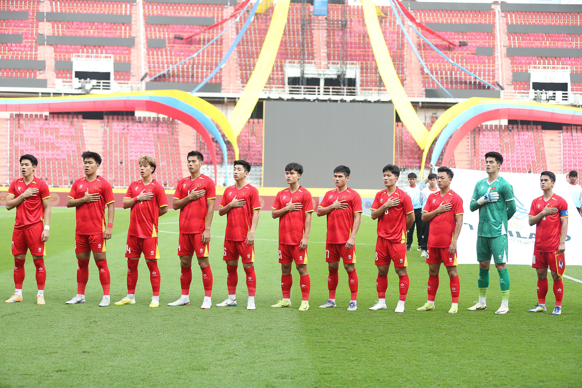 u22 viet nam malaysia 1.JPG