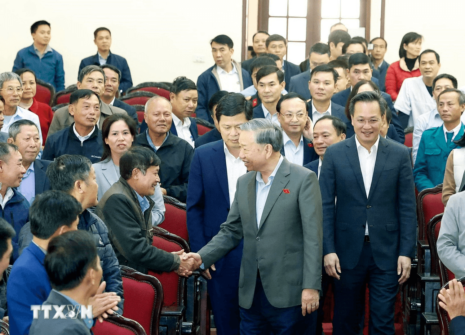 tong-bi-thu-2.png
