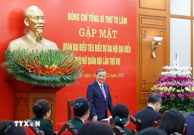 ttxvn-tong-bi-thu-to-lam-gap-mat-doan-dai-bieu-tieu-bieu-du-dai-hoi-dai-bieu-phu-nu-quan-doi-lan-thu-viii-8-resize.jpg