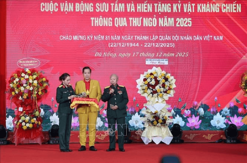ky-vat-khang-chien.png