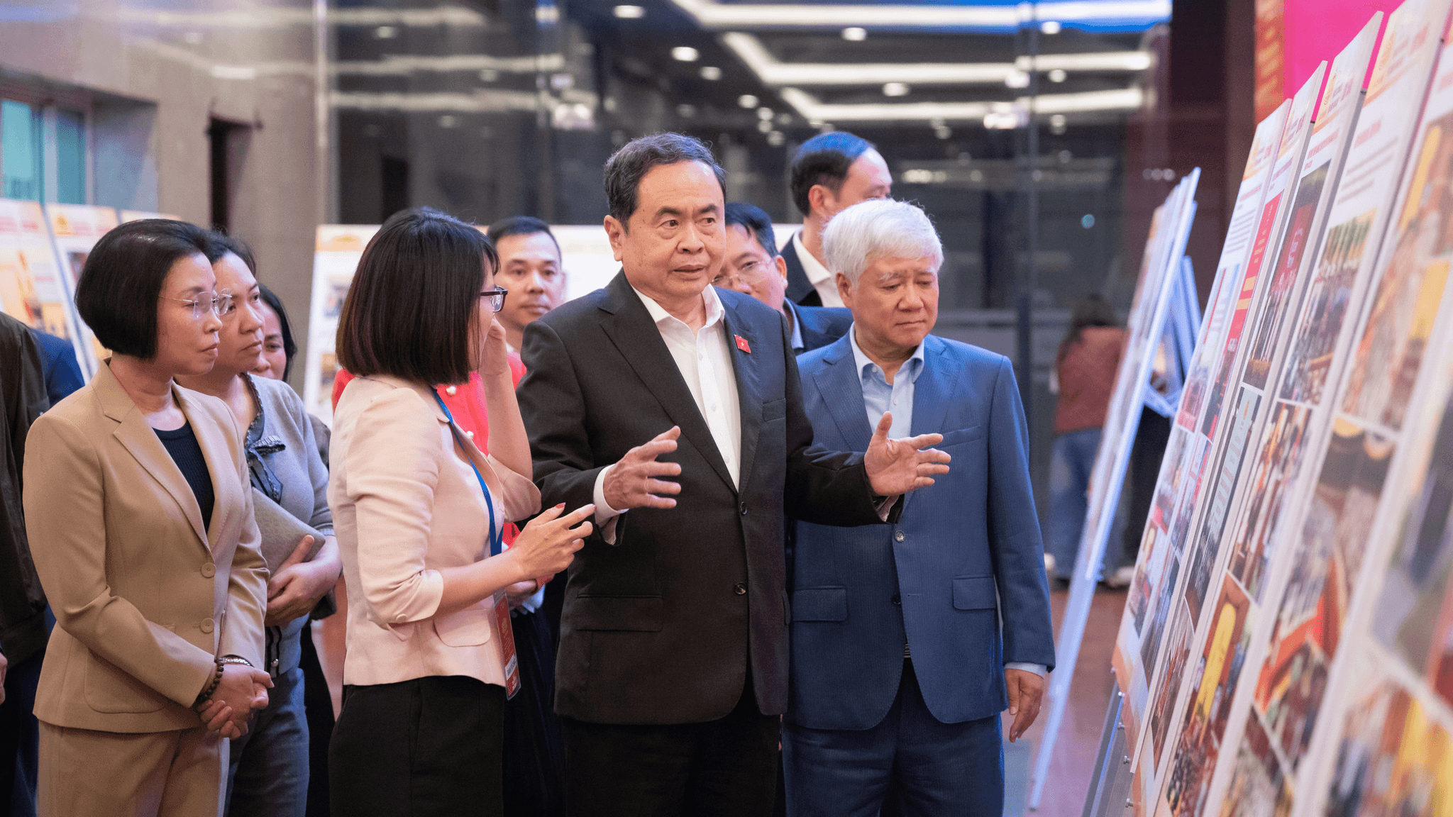 le-tong-duyet-475f0e0693c9589005163aaf9ccceb26.png