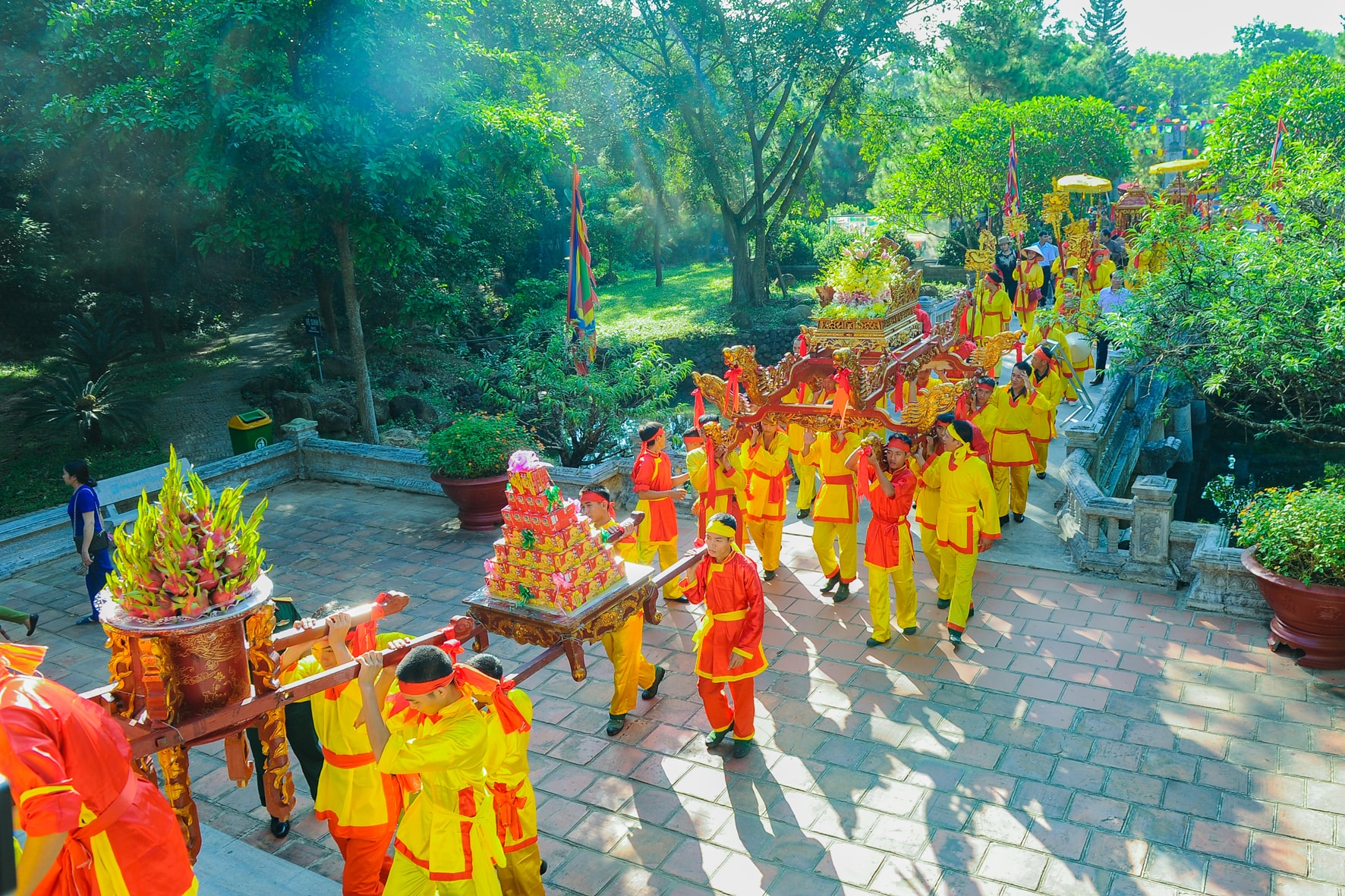 Lễ hội Côn Sơn – Kiếp Bạc là một trong những lễ hội truyền thống lớn và tiêu biểu của vùng Đông Bắc, được tổ chức hằng năm để tưởng niệm các bậc tiền nhân có công lớn với dân tộc, đặc biệt là Quốc công Tiết chế Hưng Đạo Đại Vương Trần Quốc Tuấn, các vua Trần và các vị thiền sư của Thiền phái Trúc Lâm.