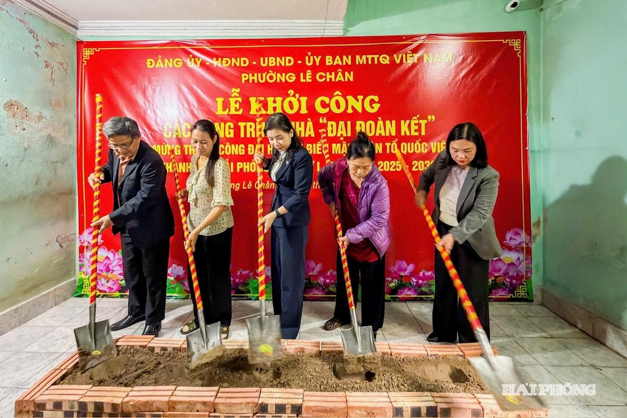 nha-dai-doan-ket.jpg