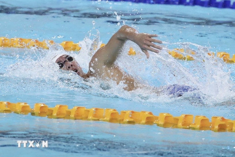 sea-games-33-nguyen-huy-hoang-lan-thu-5-lien-tiep-gianh-hcv-o-noi-dung-boi-1500m-tu-do-8468086.jpg