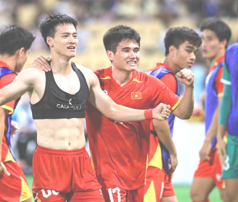 thanh-nhan-1-.jpg
