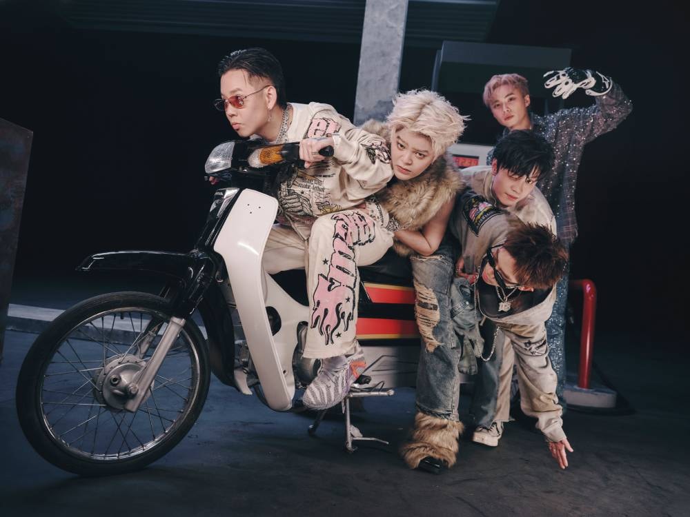 EP debut của WOKEUP: Từ nhà sản xuất âm nhạc chuyển hướng nghệ sĩ trình diễn - Ảnh 2. EP debut của WOKEUP: Từ nhà sản xuất âm nhạc chuyển hướng nghệ sĩ trình diễn - Ảnh 2.