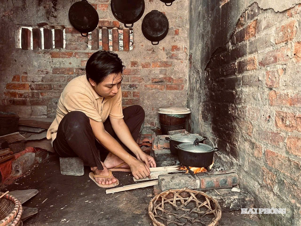 Những góc bếp giản dị, gợi nhớ miền ký ức gần gũi với bất kỳ ai từng trải qua tuổi thơ ở miền quê Việt Nam.