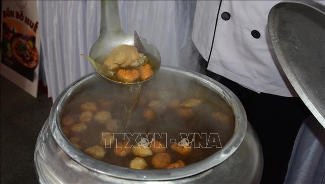 hue2-181225.jpg
