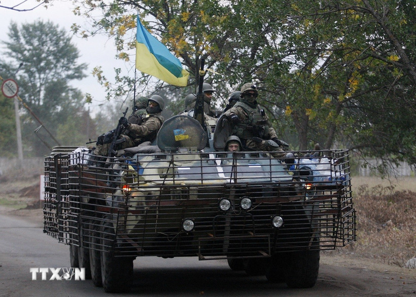 Binh sỹ Ukraine tuần tra tại thành phố Kramatorsk ở vùng Donetsk. (Ảnh: AFP/TTXVN)