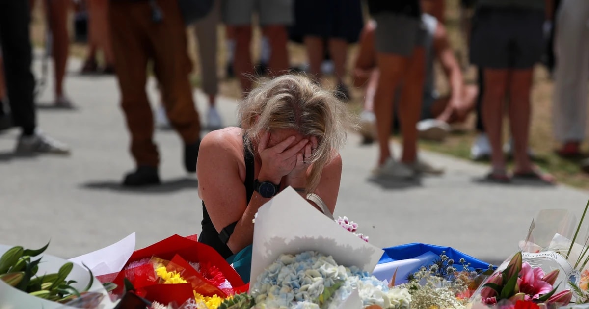 Australia tưởng niệm c&aacute;c nạn nh&acirc;n vụ xả s&uacute;ng b&atilde;i biển