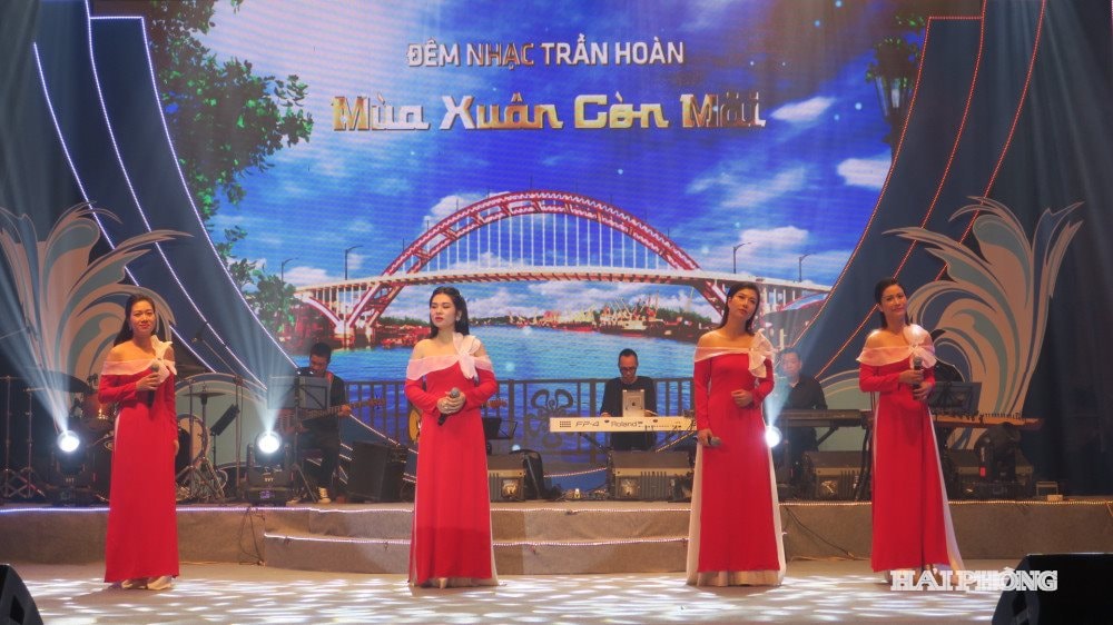 Đêm nhạc Trần Hoàn - Mùa xuân còn mãi được tổ chức tại Hải Phòng