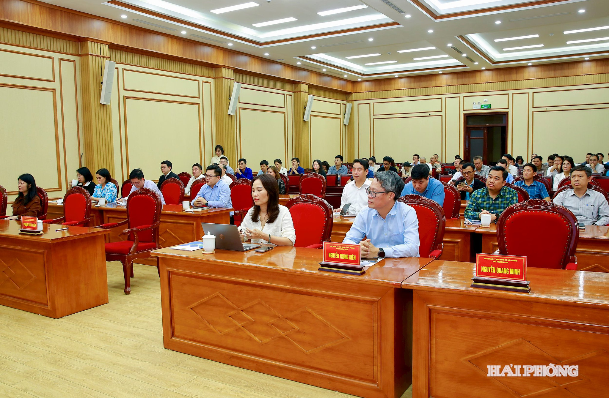 Các đại biểu dự Hội nghị quán triệt, học tập các nghị quyết
