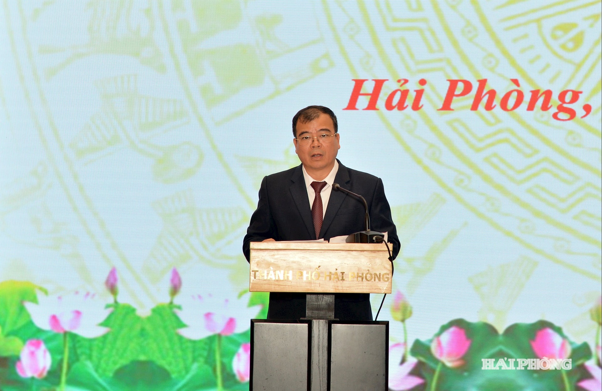 Đồng chí Nguyễn Minh Hùng, Phó chủ tịch UBND thành phố phát biểu chỉ đạo hội nghị