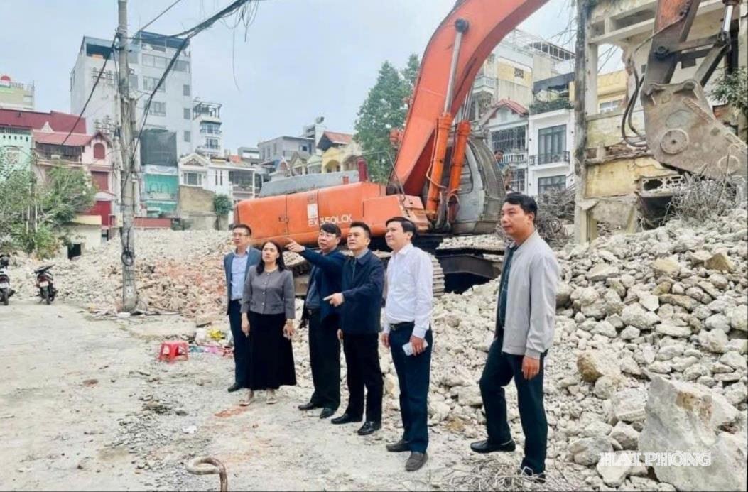 chung-cu-dong-quoc-binh.jpg