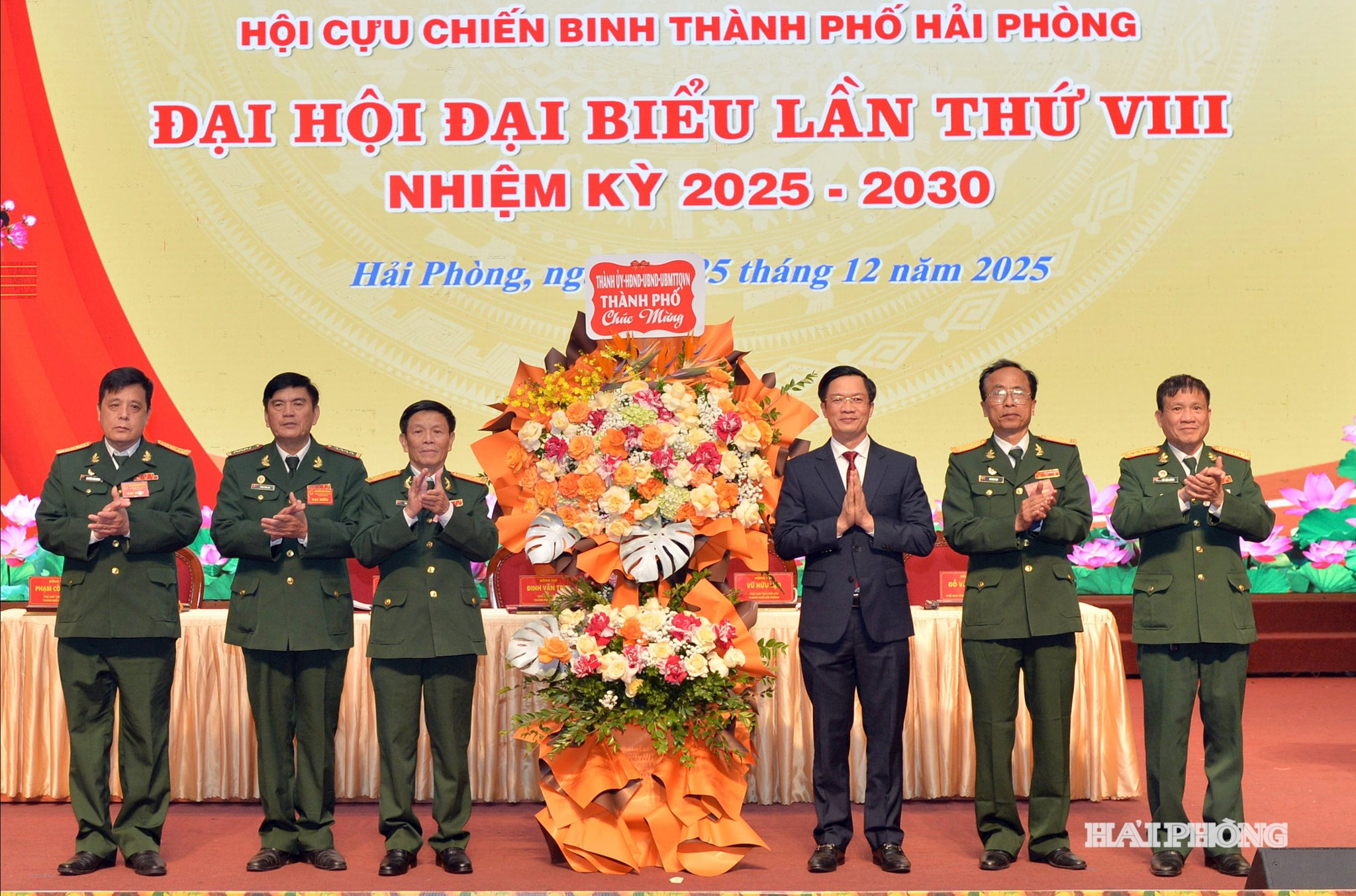cuu-chien-binh-2.jpg