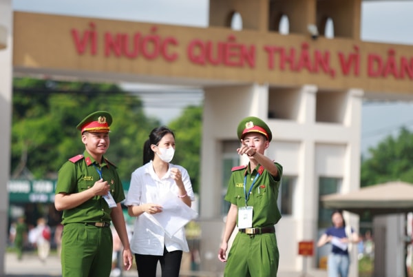 Bộ Công an công bố lộ trình tổ chức thi tuyển sinh CAND trên máy tính -0