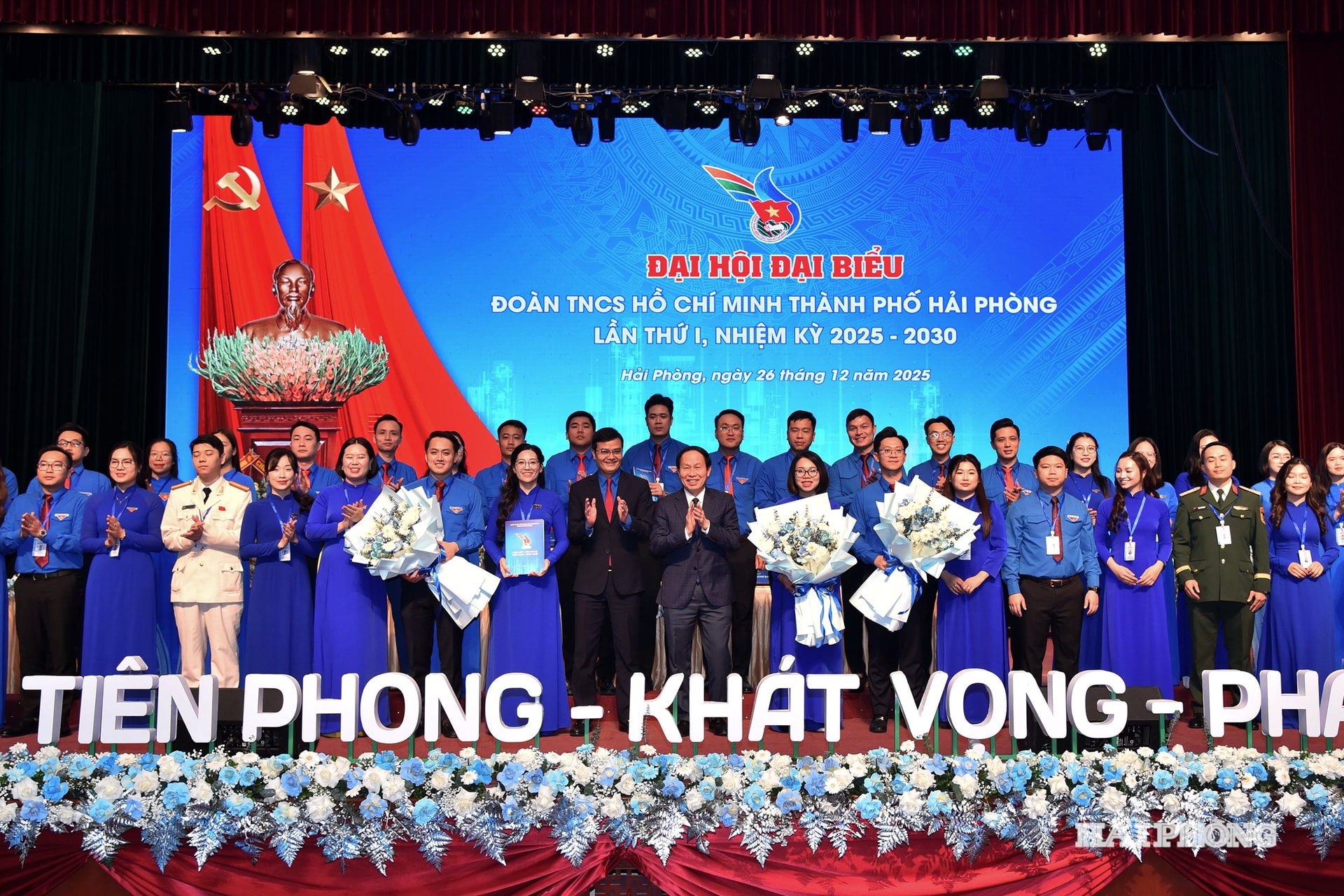Ban Chấp hành Đoàn TNCS Hồ Chí Minh thành phố Hải Phòng nhiệm kỳ 2025-2030 ra mắt Đại hội.