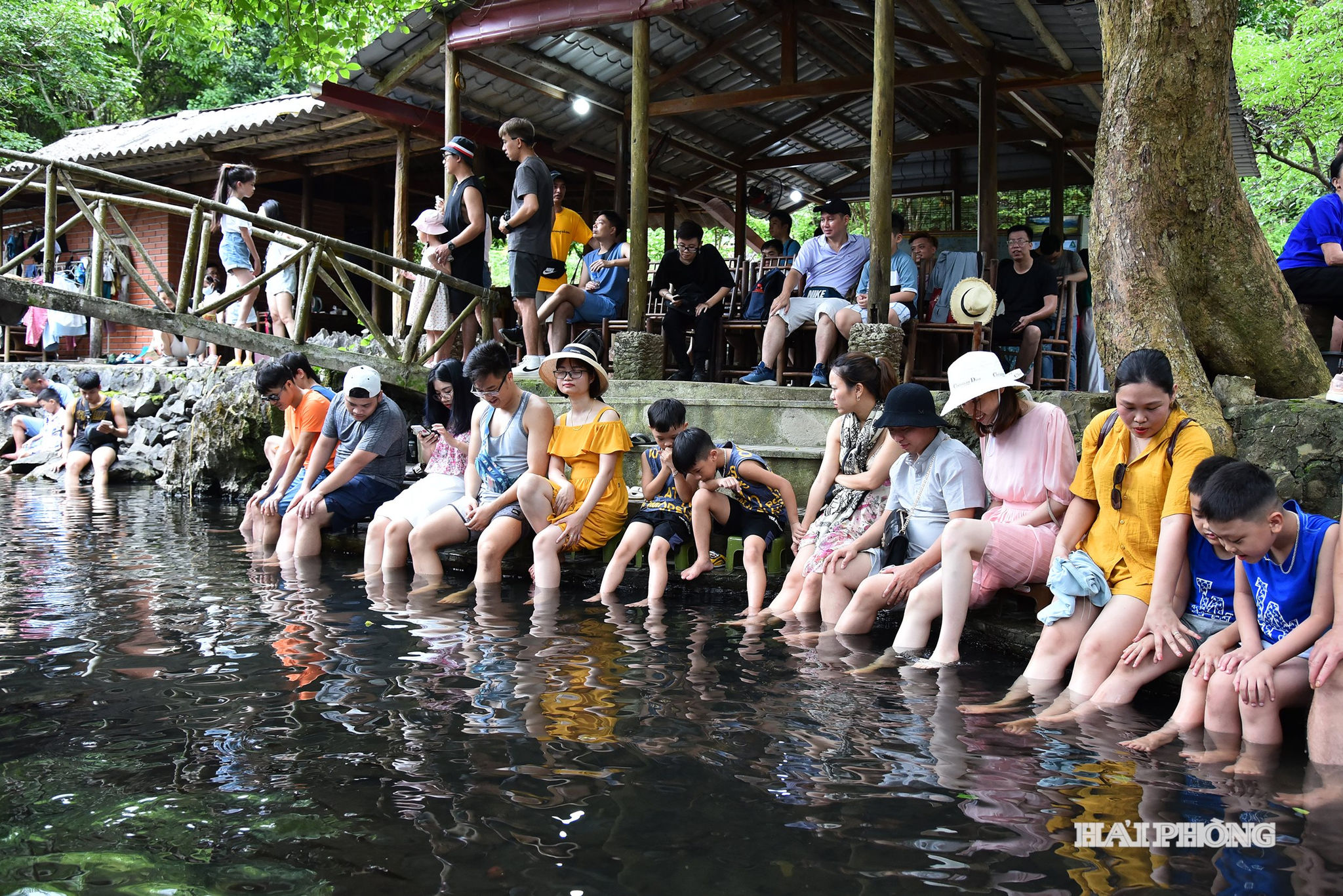 khach du lich19