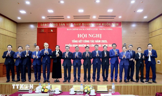 ttxvn-thuong-truc-ban-bi-thu-tran-cam-tu-du-hoi-nghi-trien-khai-nhiem-vu-nam-2026-ban-chinh-sach-chien-luoc-trung-uong-8495934-1.jpg