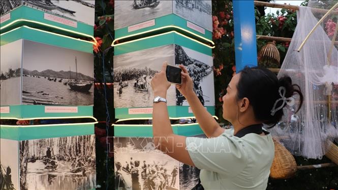 trien-lam-anh2.jpg