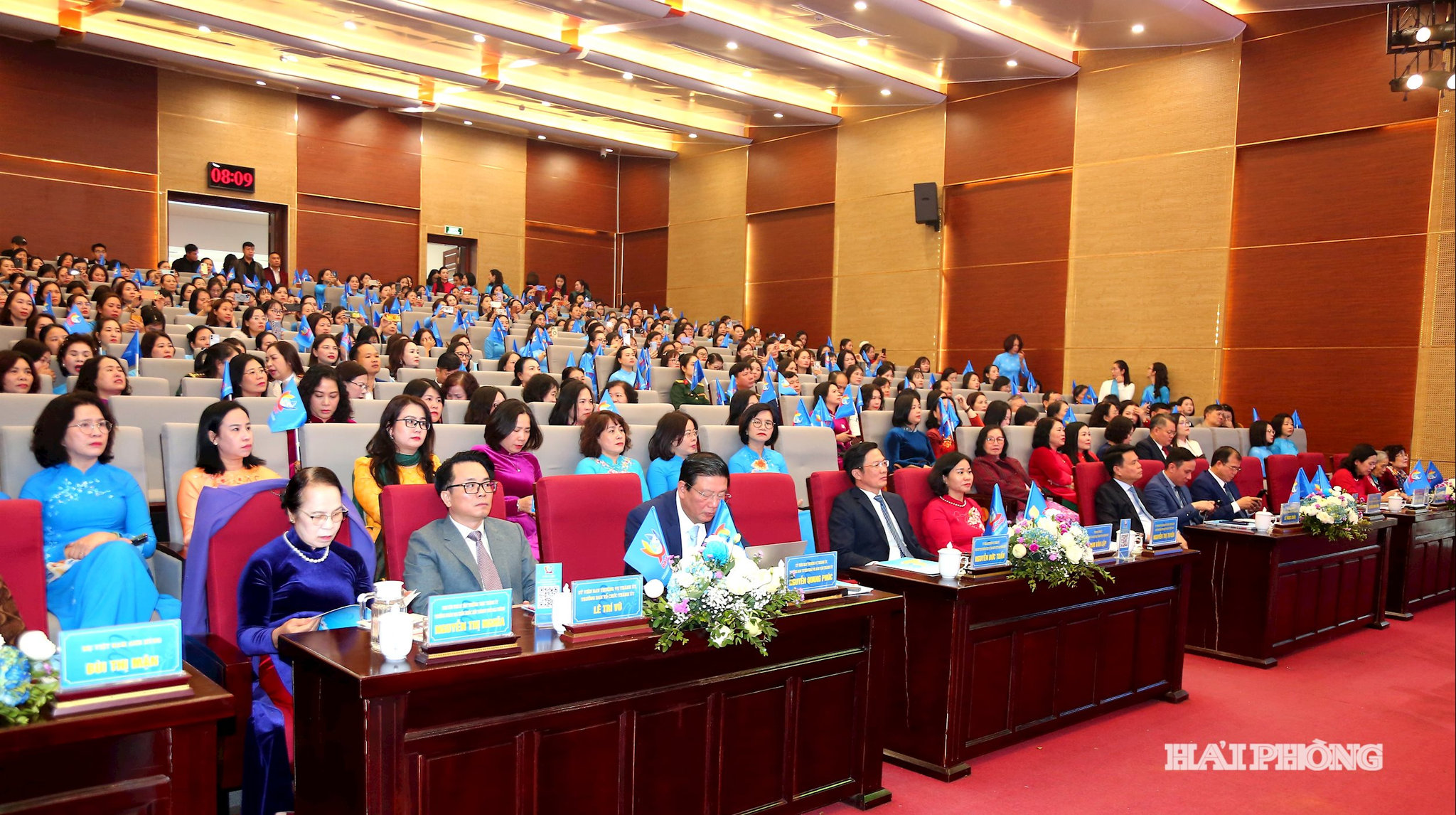 Các đại biểu tới dự Đại hội Hội Liên hiệp phụ nữ Hải Phòng nhiệm kỳ 2025-2030