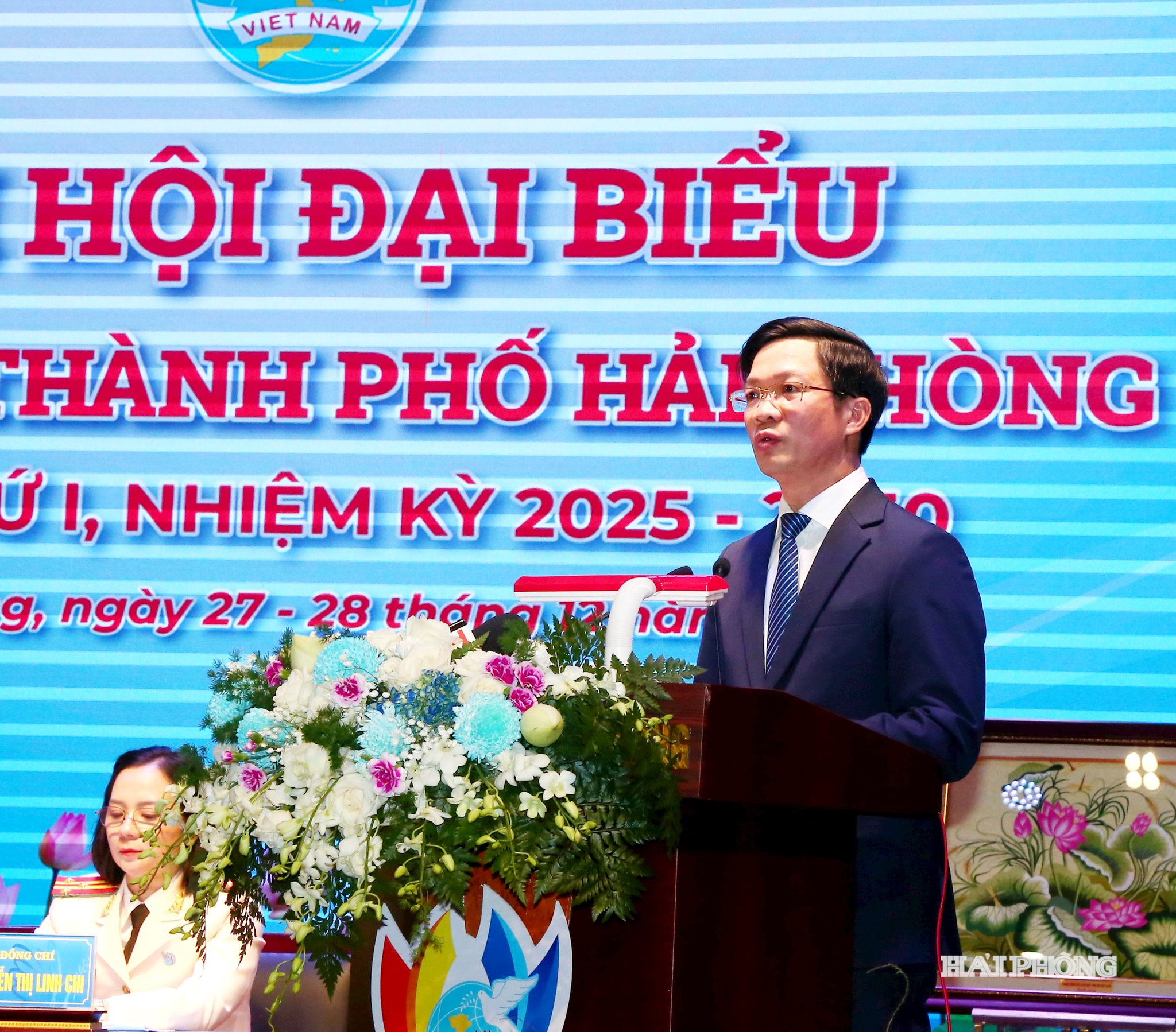 Đồng chí Phạm Văn Lập Chủ tịch HĐND, MTTQ Việt Nam thành phố phát biểu