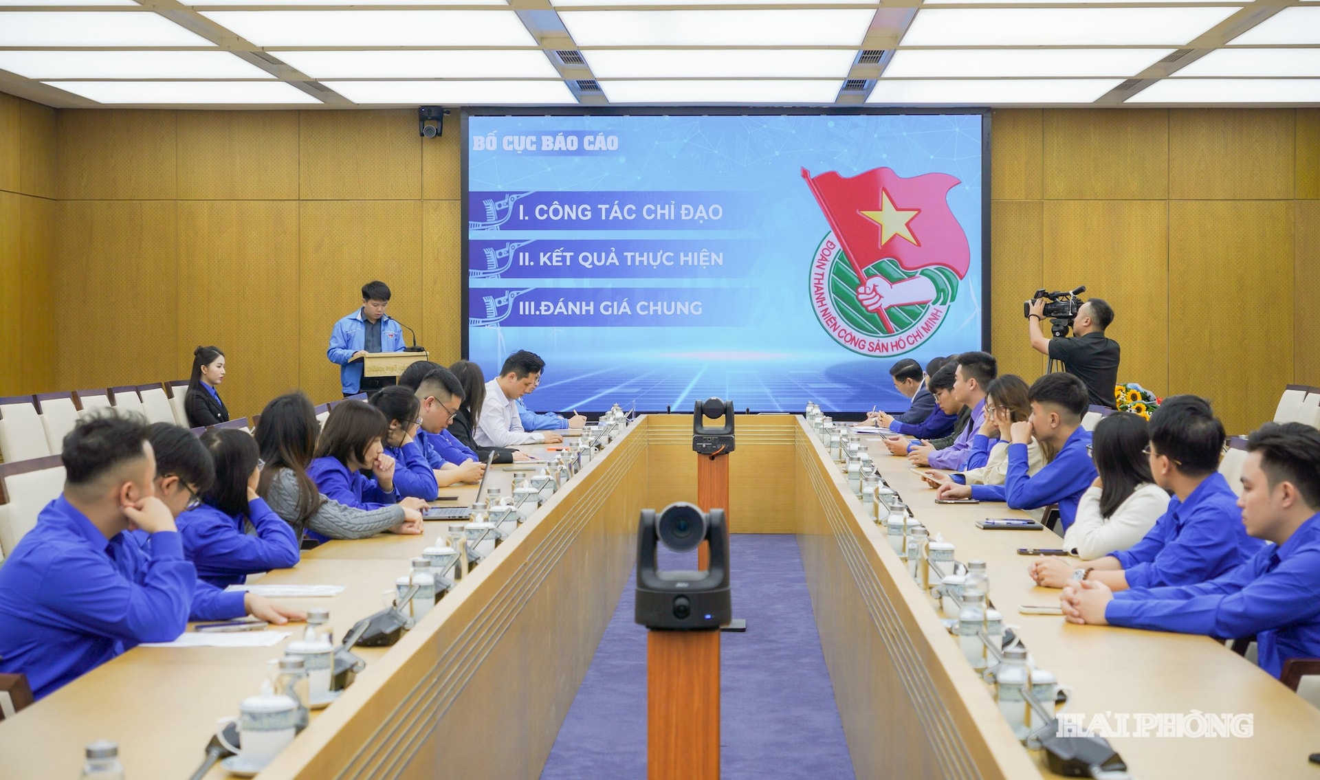 doan-thanh-nien-3.jpg