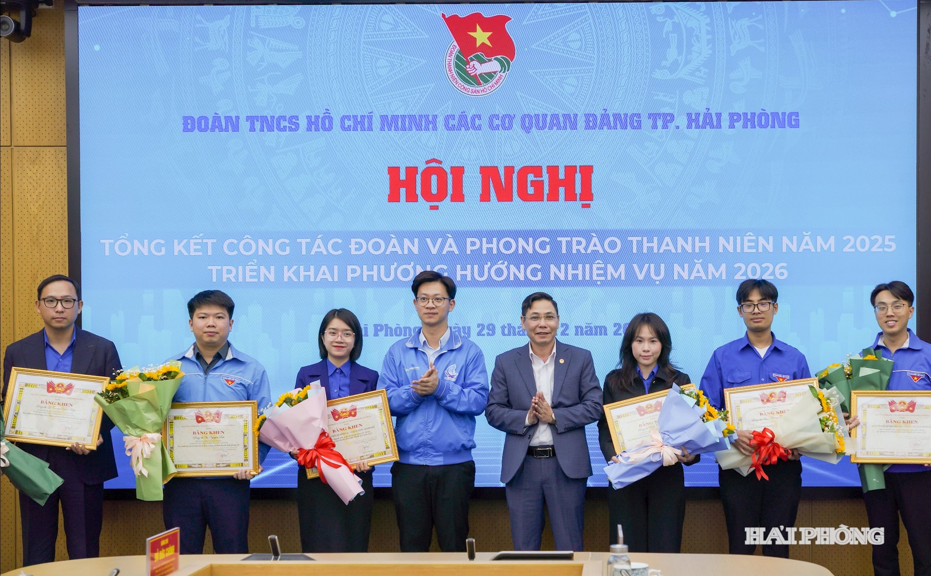 doan-thanh-nien-7.jpg