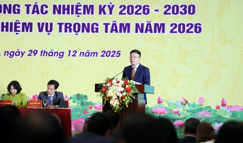 le-thanh-long.jpg