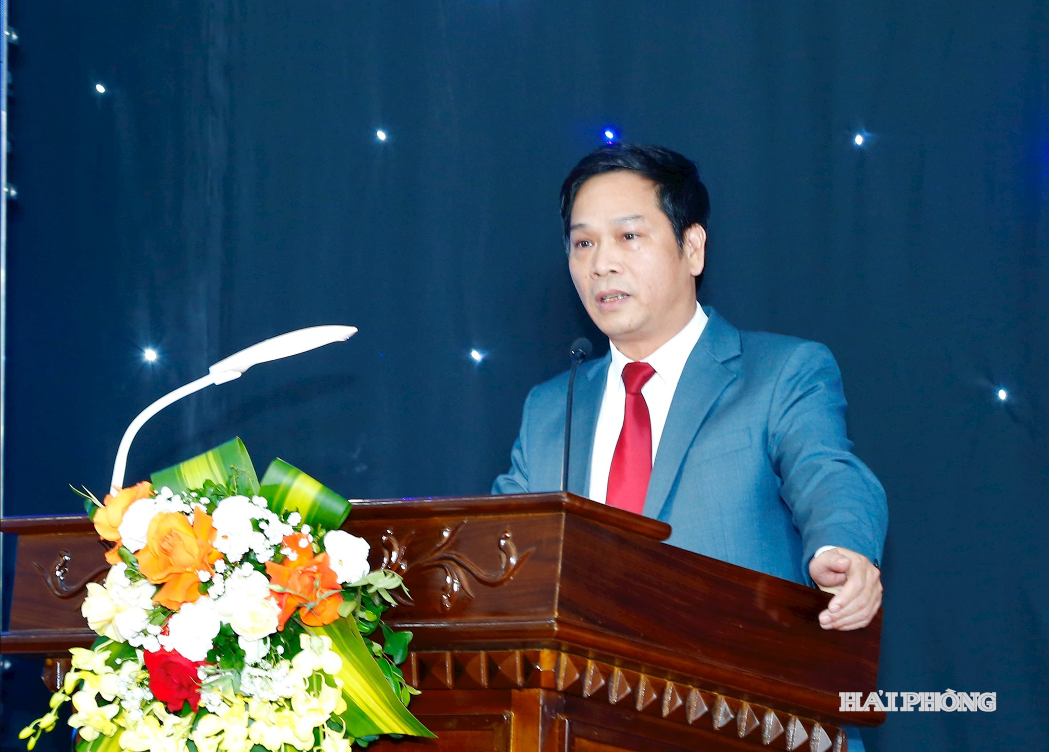 -huu-nghi-2