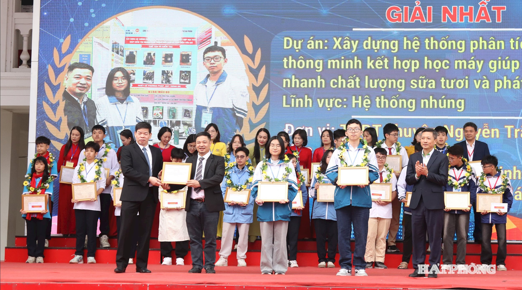 giai-nhat2-376272f0a4ca8a2cf6bc23330058b6be(1).jpg