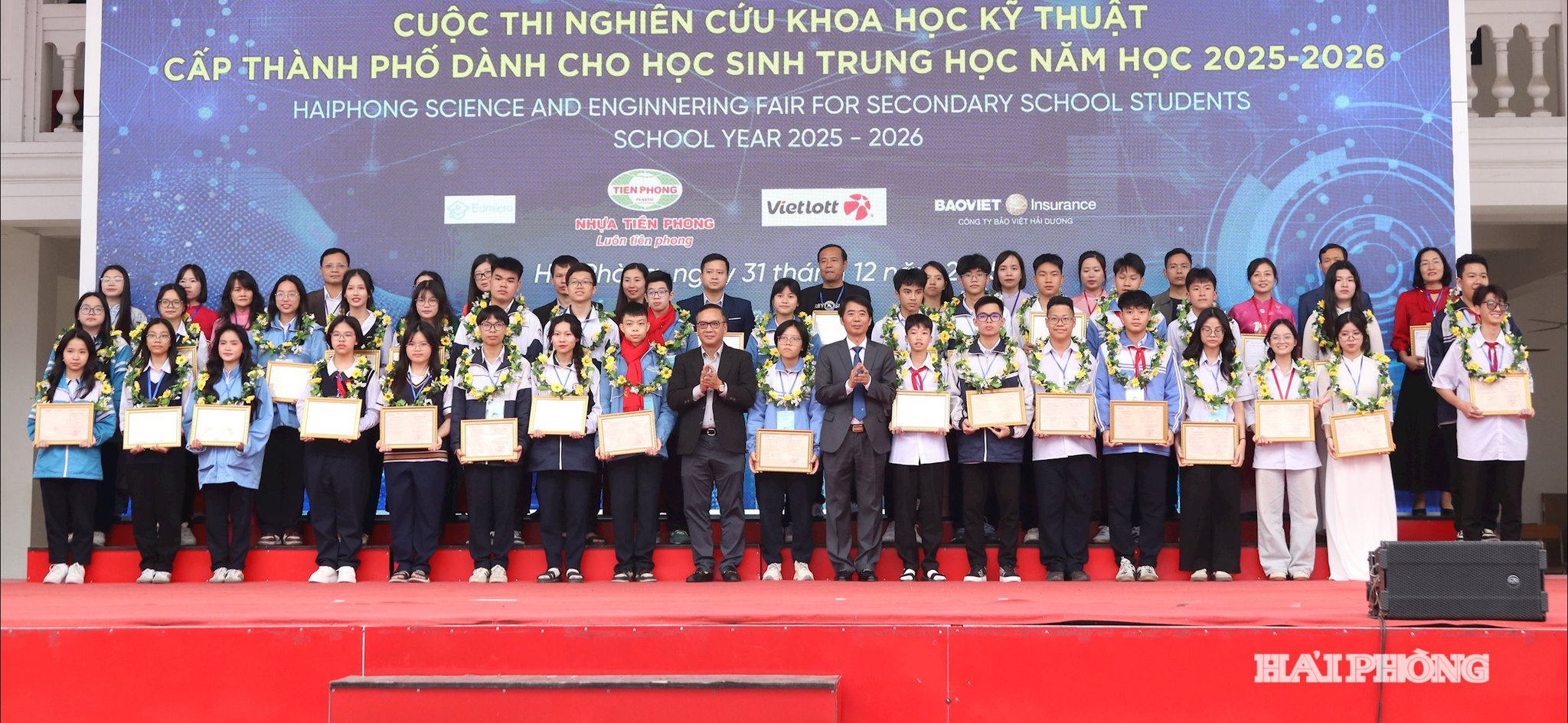giai-nhi1(1).jpg