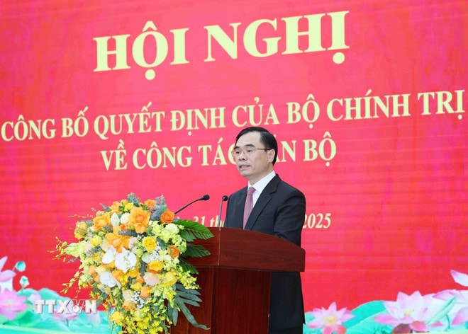 ttxvn-3112-duong-trung-y.jpg