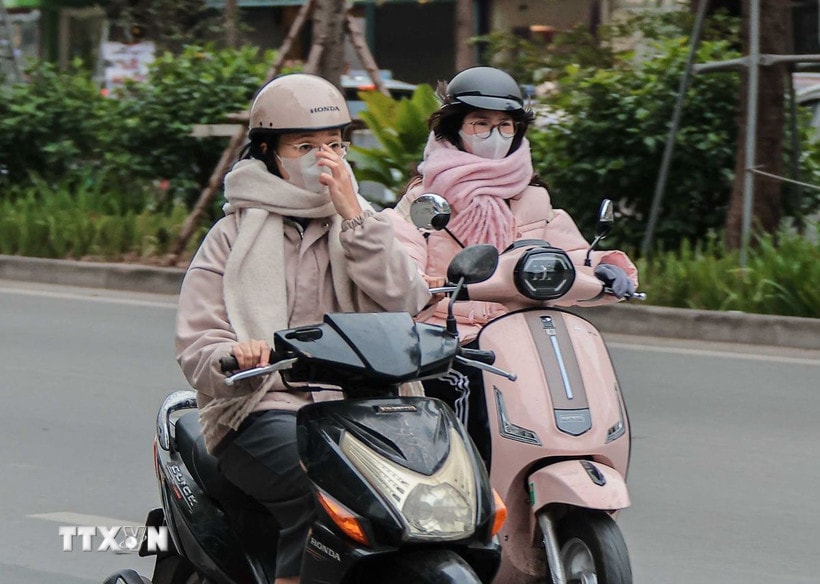 Bắc Bộ đêm và sáng trời rét. (Ảnh: Hoàng Hiếu/TTXVN)