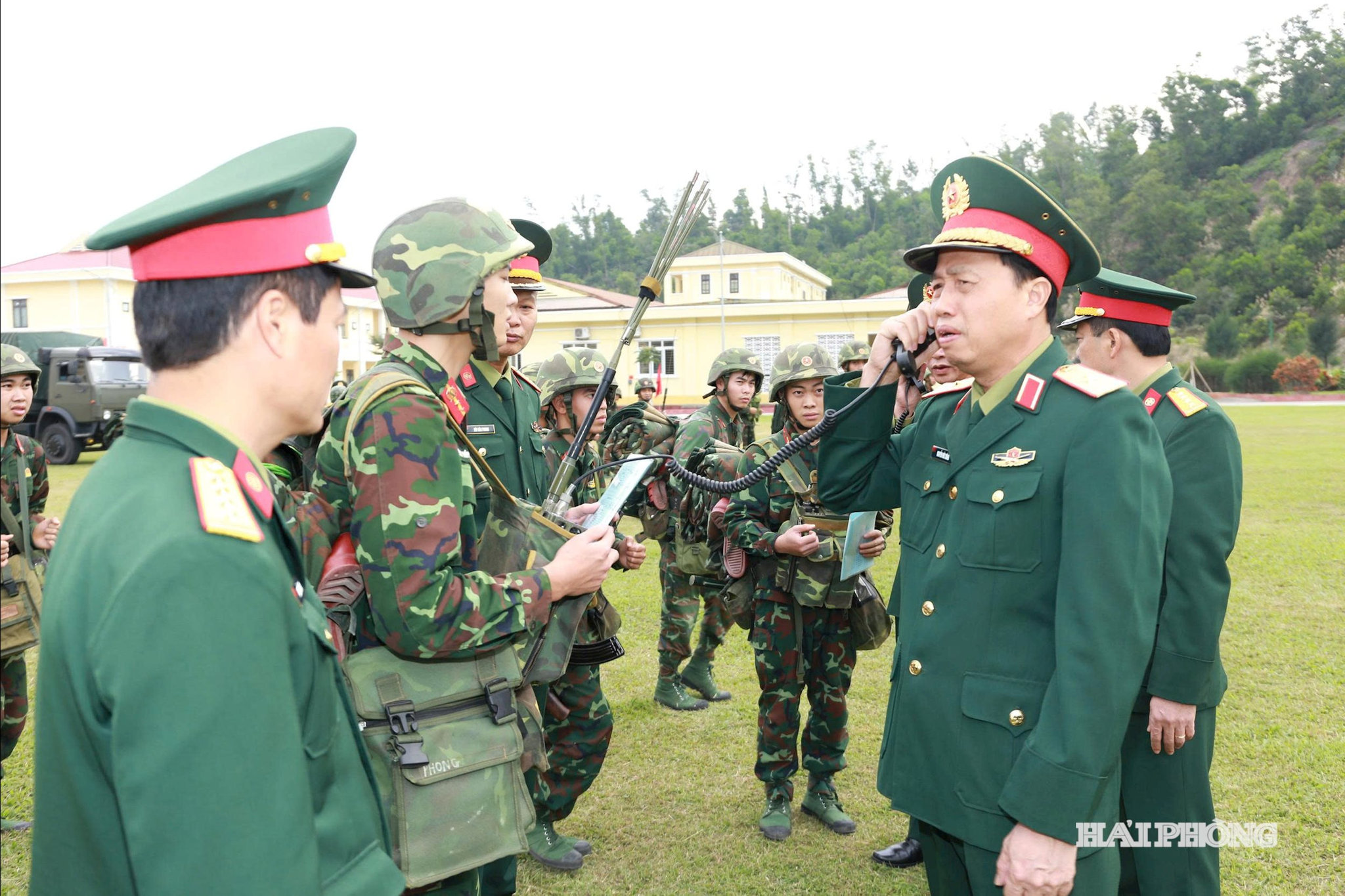 Thiếu tướng Nguyễn Đức Dũng, Ủy viên Thường vụ Đảng ủy, Phó tư lệnh - Tham mưu trưởng Quân khu 3 kiểm tra tại Lữ đoàn 603 (Quân khu 3)