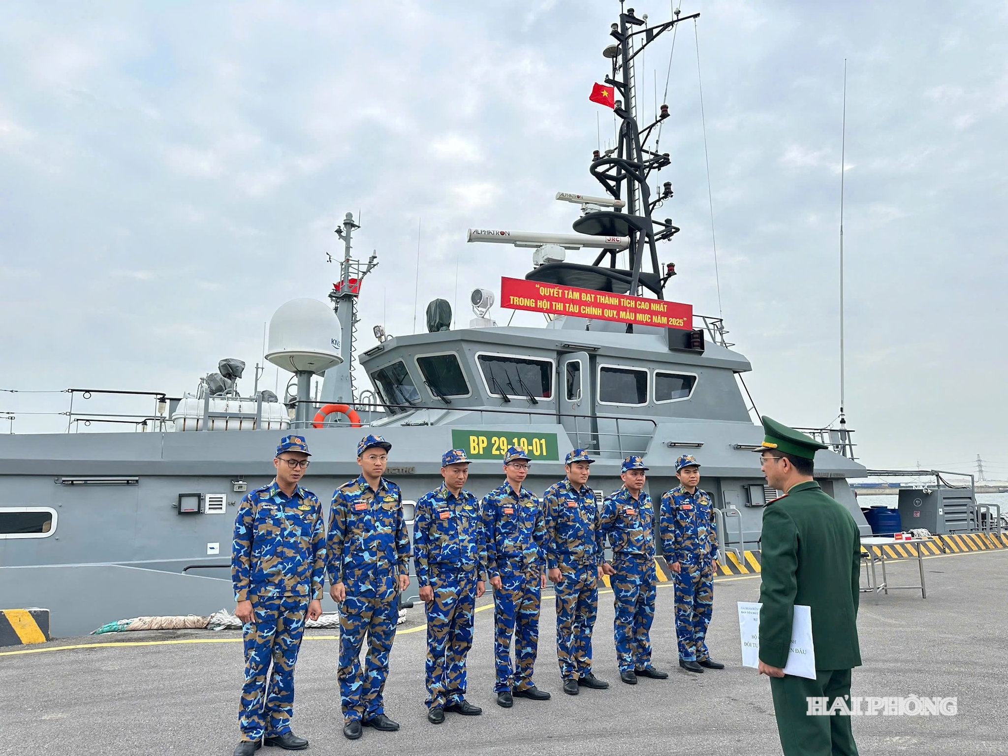 Các thí sinh tham gia các nội dung thi