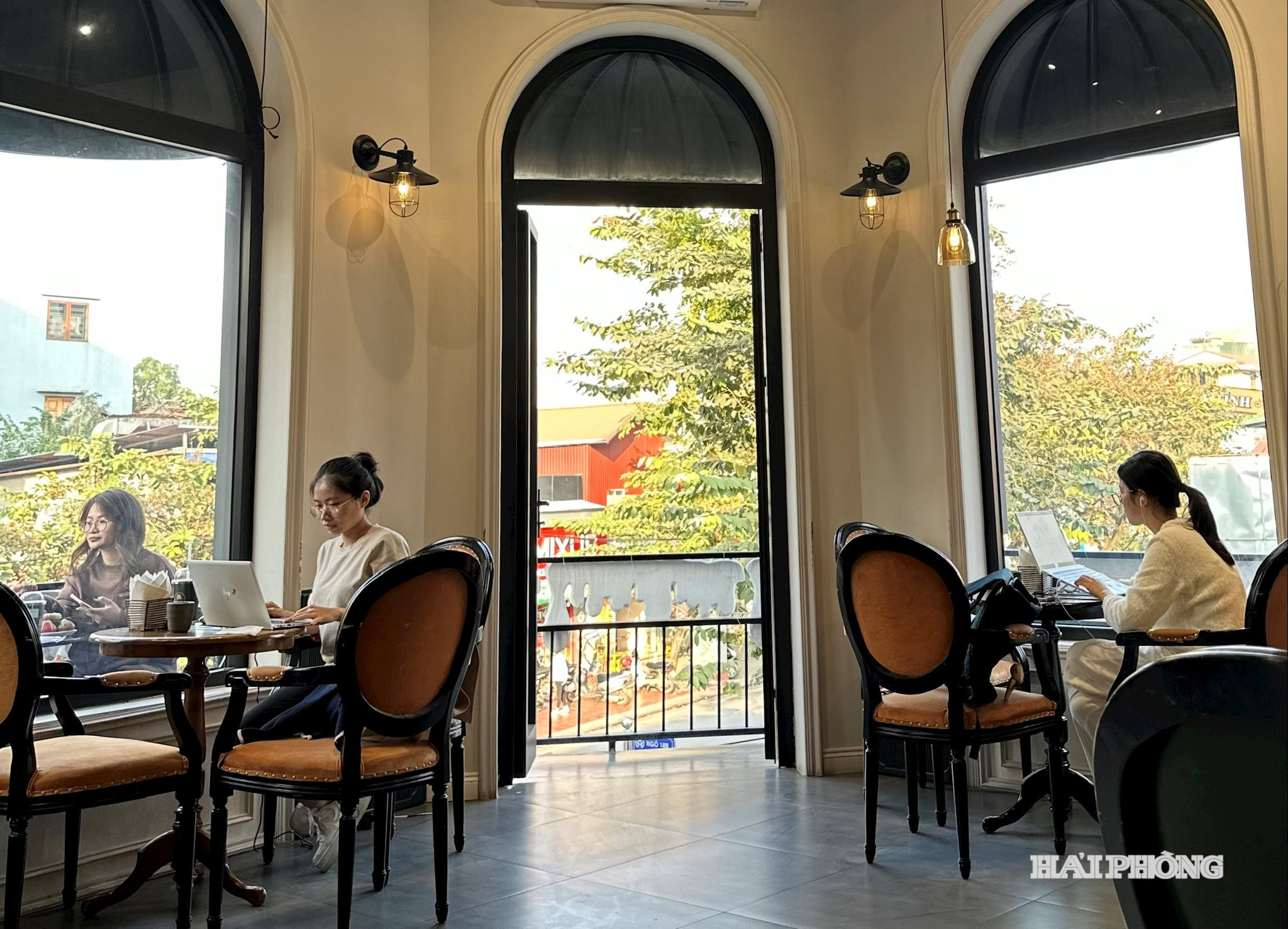 tue-tinh4.jpg