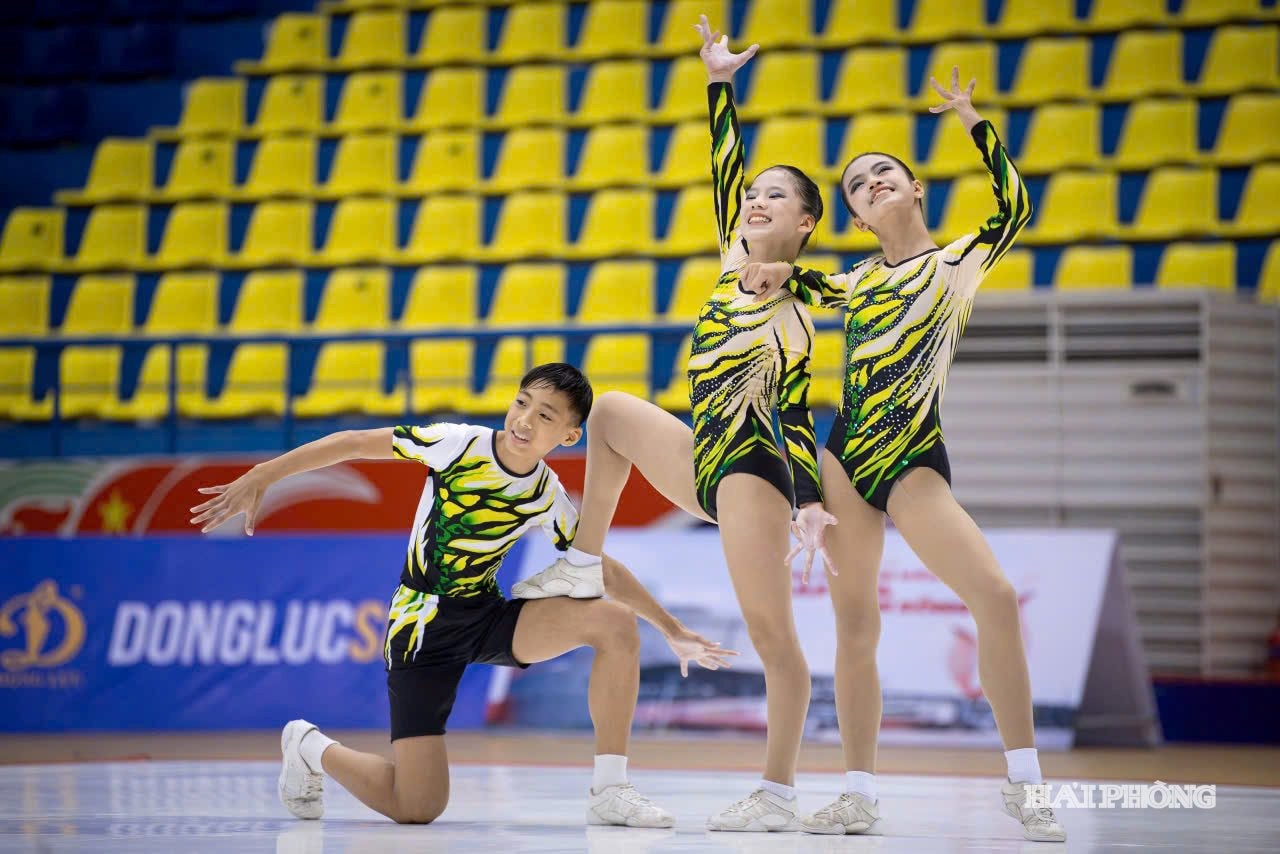van-dong-vien-aerobic6.jpg